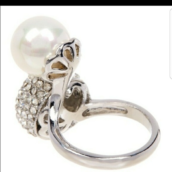 Silver Pave & Pearl Ring - Picture 4 of 5